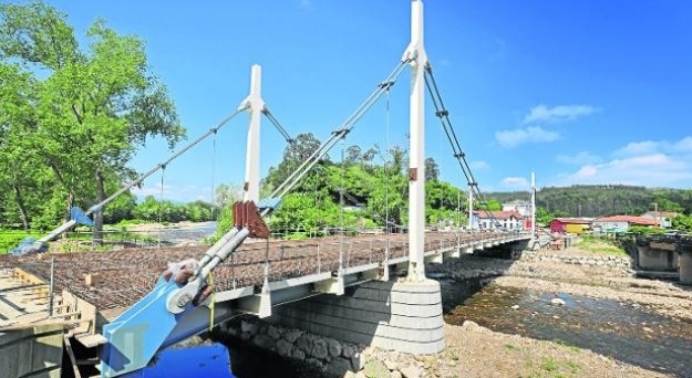 mostaza Anciano codo Construcción del nuevo puente sobre el río Saja en Virgen de la Peña -  Grupo empresarial SADISA - Cantabria, España